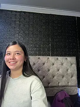 Paloma  LS online show from February 15, 1:09 pm