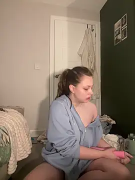 Krystal Tx online show from March 5, 9:05 am