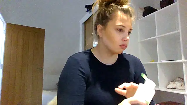 Krystal Tx online show from November 3, 8:59 am