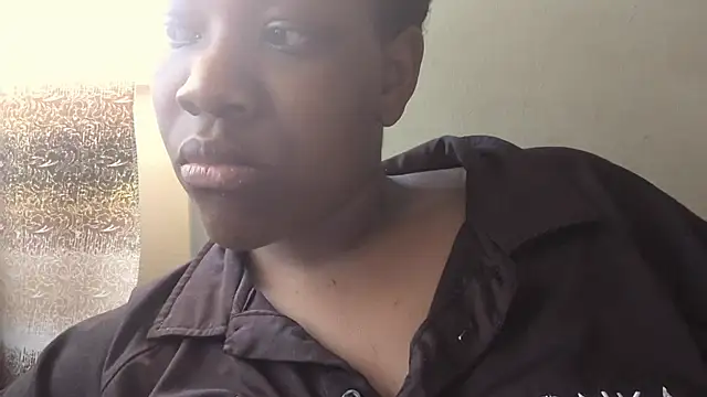 Snapshot of vanie chatting on October 17, 12:19 pm vanie online show from October 17, 12:19 pm