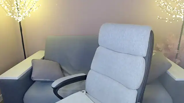 Snapshot of Ritaneer chatting on December 13, 9:35 am Ritaneer online show from December 13, 9:35 am