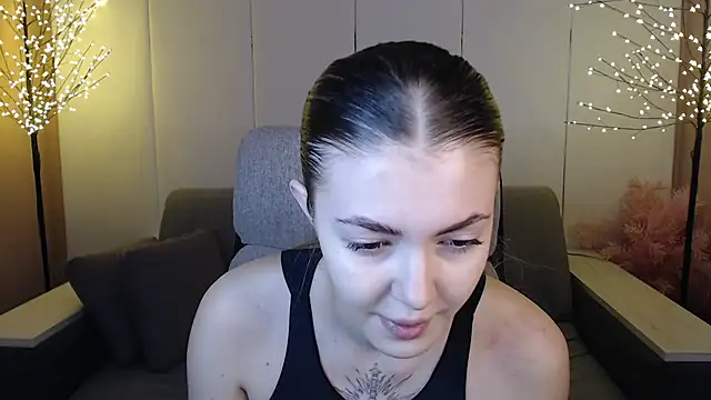 Snapshot of Ritaneer chatting on February 2, 8:57 am Ritaneer online show from February 2, 8:57 am