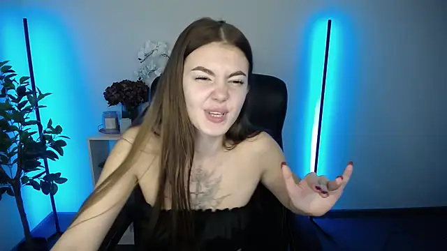 Snapshot of Ritaneer chatting on November 24, 10:48 am Ritaneer online show from November 24, 10:48 am