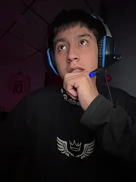 Stiven 017 online show from January 11, 12:15 am