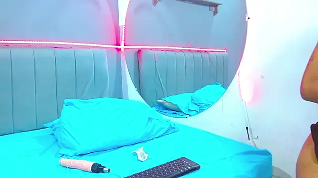 Snapshot of minimi_naty chatting on December 19, 10:21 pm minimi naty online show from December 19, 10:21 pm