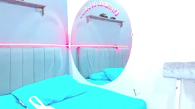 Snapshot of minimi_naty chatting on December 21, 1:53 pm minimi naty online show from December 21, 1:53 pm