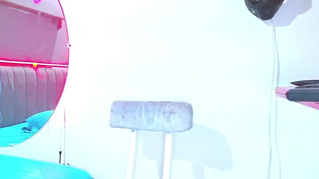 Snapshot of minimi_naty chatting on February 6, 7:18 pm minimi naty online show from February 6, 7:18 pm