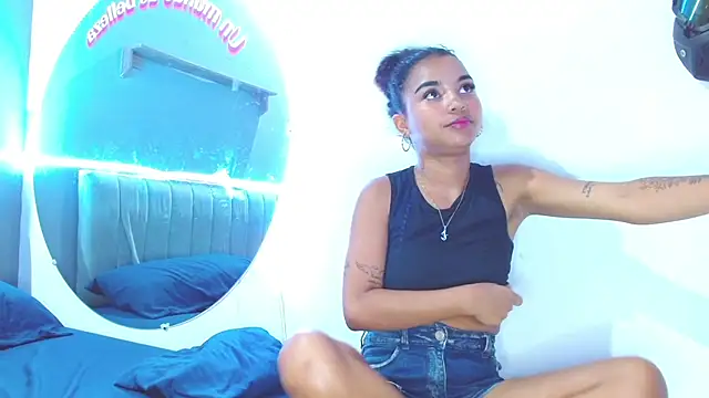 Snapshot of minimi_naty chatting on February 25, 8:30 pm minimi naty online show from February 25, 8:30 pm