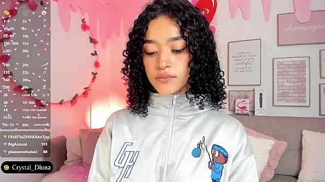 Crystal Dluna online show from February 19, 3:27 pm