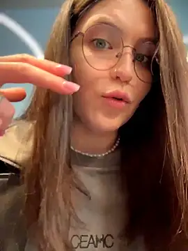 meow girl online show from February 18, 1:07 pm