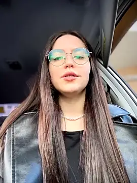 meow girl online show from April 13, 12:21 pm