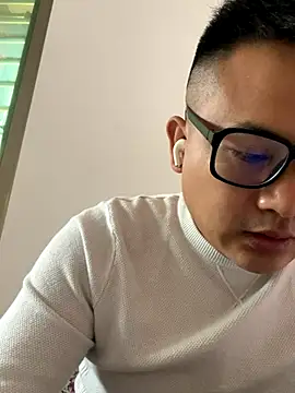 lixiaoshuai8 online show from December 2, 4:18 am