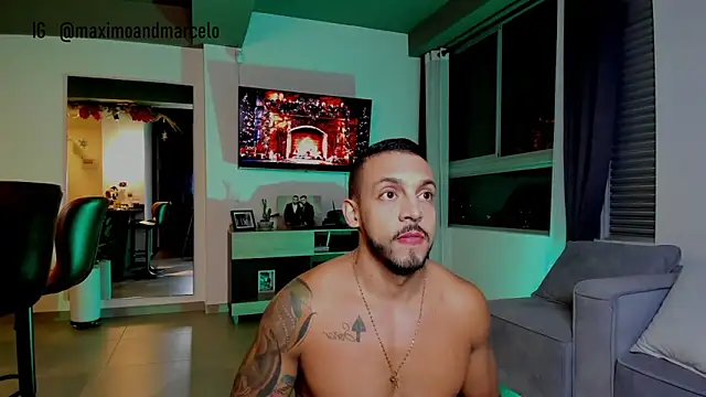 Maximo Marcelo online show from December 31, 12:11 am