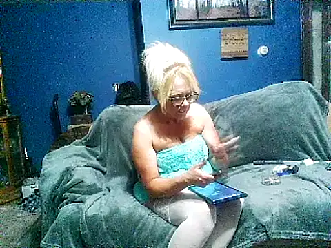 letsgetdirty1981 online show from December 7, 1:40 pm