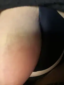 Snapshot of adry_moon666 chatting on January 3, 5:06 am adry moon666 online show from January 3, 5:06 am