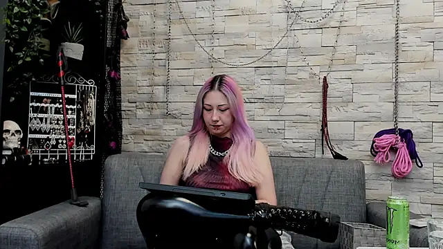 CruelMistress online show from June 9, 12:33 am