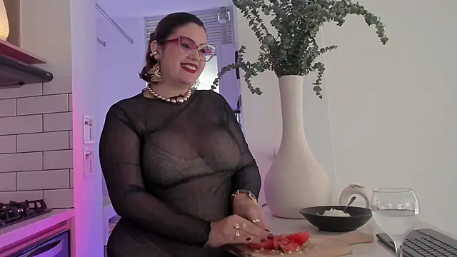 Snapshot of Candelariia_ chatting on March 6, 7:21 pm Candelariia  online show from March 6, 7:21 pm