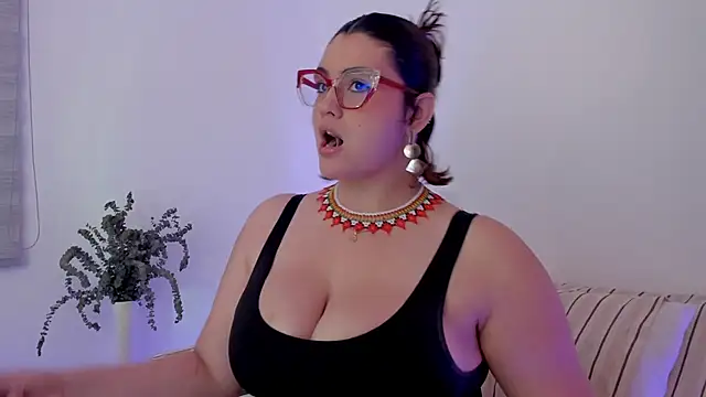 Snapshot of Candelariia_ chatting on March 22, 5:31 pm Candelariia  online show from March 22, 5:31 pm