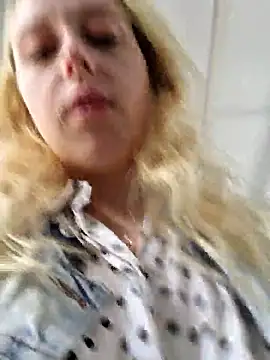 Snapshot of Public_Katrisha chatting on October 10, 1:21 pm Public Katrisha online show from October 10, 1:21 pm