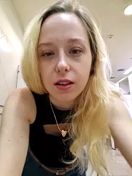 Snapshot of Public_Katrisha chatting on October 15, 1:11 pm Public Katrisha online show from October 15, 1:11 pm