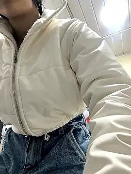 zoe connor19 online show from January 18, 1:15 pm