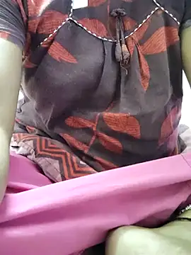 Snapshot of Tamilrojanew chatting on May 20, 5:02 am Tamilrojanew online show from May 20, 5:02 am
