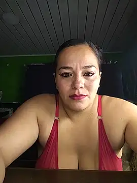 Snapshot of emily_sweet13 chatting on May 20, 2:12 pm emily sweet13 online show from May 20, 2:12 pm