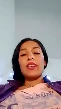 chloewildd  online show from December 12, 11:36 pm