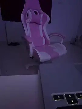 brithneysquirt online show from January 12, 5:45 am