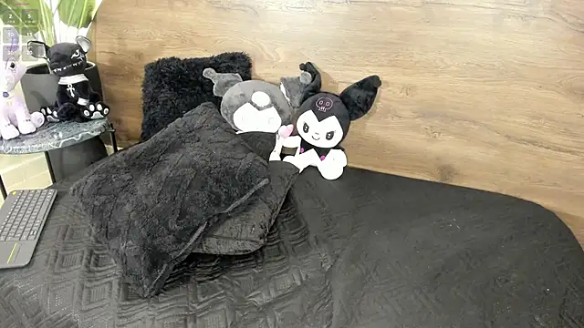 Morgan Hilll  online show from January 26, 3:03 pm