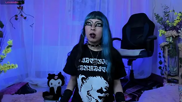 Neon 666  online show from December 5, 11:49 am