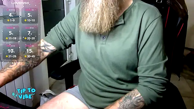 Snapshot of Ice_mannHH chatting on December 9, 10:20 pm Ice mannHH online show from December 9, 10:20 pm