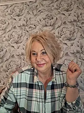 Snapshot of PALETT chatting on December 15, 8:30 am PALETT online show from December 15, 8:30 am