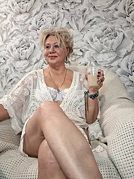 Snapshot of PALETT chatting on November 7, 1:33 pm PALETT online show from November 7, 1:33 pm