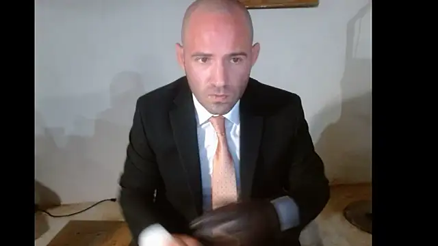 Snapshot of TheNakedPreacher chatting on December 9, 9:06 am TheNakedPreacher online show from December 9, 9:06 am