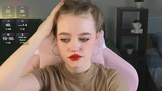 Snapshot of Eveleen_Soleen chatting on December 8, 7:32 pm Eveleen Soleen online show from December 8, 7:32 pm