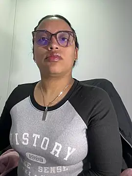 angela angels  online show from November 3, 12:02 am