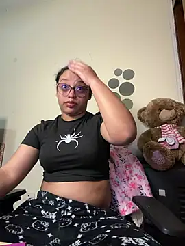 Snapshot of angela_angels_ chatting on May 9, 2:50 am angela angels online show from May 9, 2:50 am