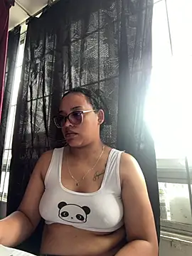 Snapshot of angela_angels_ chatting on May 20, 3:40 pm angela angels online show from May 20, 3:40 pm