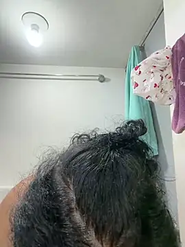 Snapshot of angela_angels_ chatting on May 23, 1:55 am angela angels online show from May 23, 1:55 am