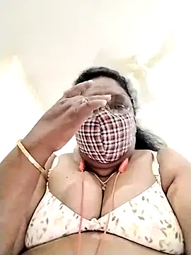 Snapshot of Pushpavathi_78 chatting on November 4, 12:04 pm Pushpavathi 78 online show from November 4, 12:04 pm