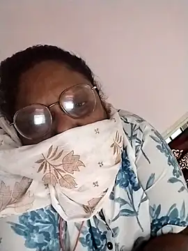 Snapshot of Pushpavathi_78 chatting on February 10, 10:41 am Pushpavathi 78 online show from February 10, 10:41 am