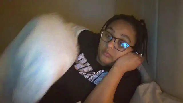 Snapshot of vanilla_chocolate23 chatting on December 30, 11:06 pm vanilla chocolate23 online show from December 30, 11:06 pm
