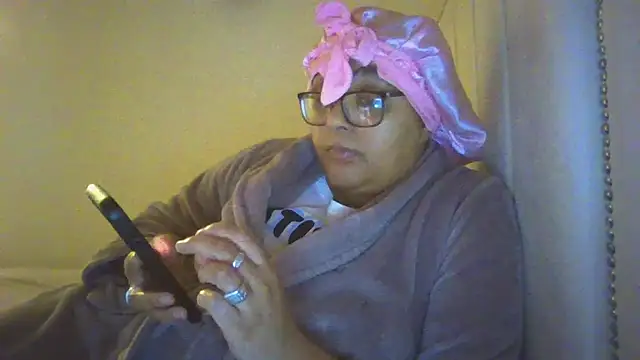 Snapshot of vanilla_chocolate23 chatting on February 7, 9:26 pm vanilla chocolate23 online show from February 7, 9:26 pm