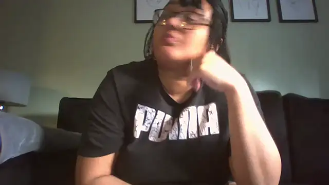 Snapshot of vanilla_chocolate23 chatting on February 19, 3:16 pm vanilla chocolate23 online show from February 19, 3:16 pm