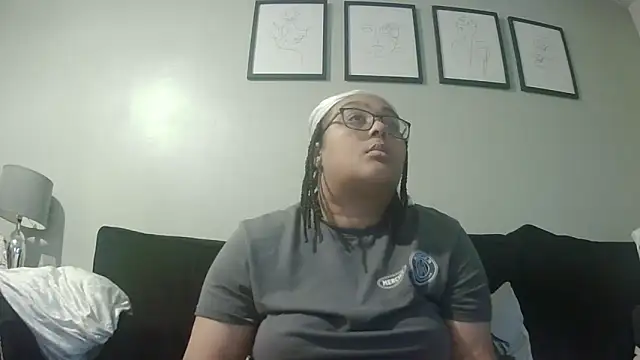 vanilla chocolate23 online show from December 19, 8:43 am