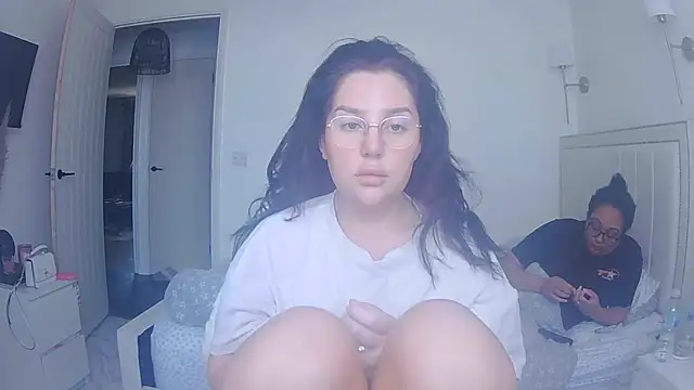 vanilla chocolate23 online show from April 14, 8:09 am