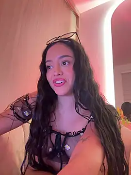 kenndall 21 online show from December 10, 5:28 am