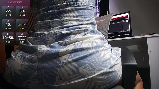 Snapshot of marilynetthan chatting on October 22, 1:44 pm marilynetthan online show from October 22, 1:44 pm