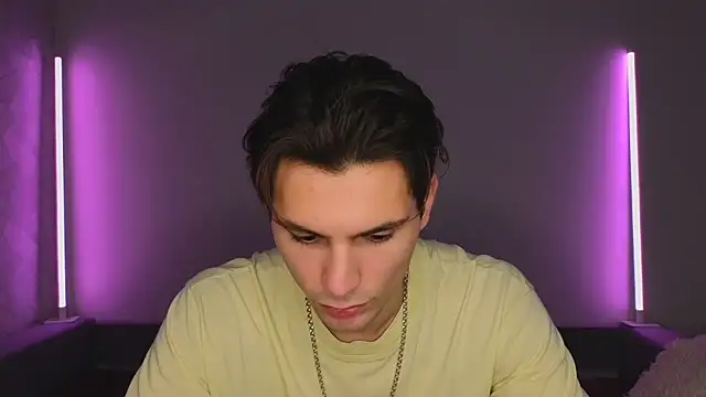 denlover1 online show from January 6, 10:19 am